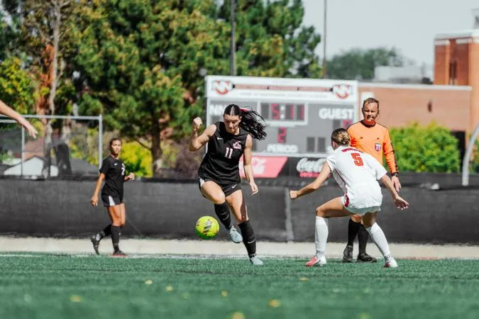 Nighthawks Draw with Wolves