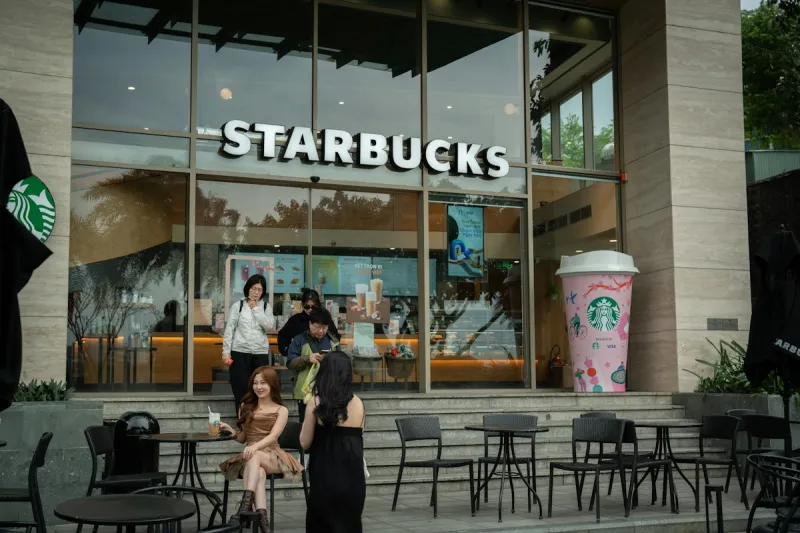 Starbucks Closes Emmett and Garden City Locations