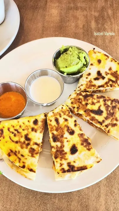 Las Delicias De Isa coming to Hilyard in November (Video)