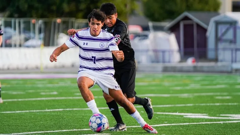 Late Eastern Oregon Goal Sinks Yotes 2-1 in La Grande