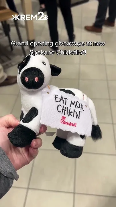 Opening day giveaways at new Spokane Chick-fil-A (Video)