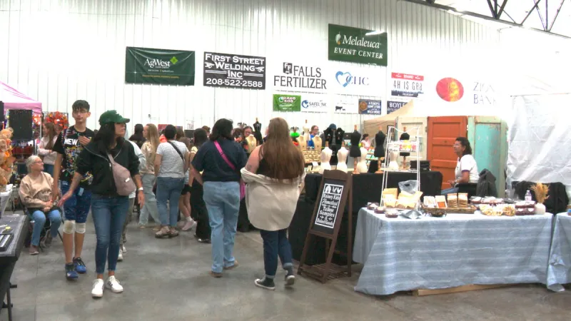 Hundreds head to Bonneville Fairgrounds for Boo-Tique Spooky Craft Fair