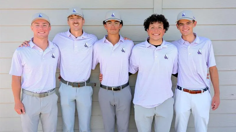 Booth Leads Record-Setting Performance as Yotes Men Take Third at Lewis-Clark State Fall Invitational