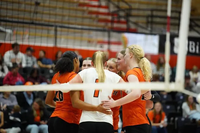 Bengals Drop to Weber State in Four Sets