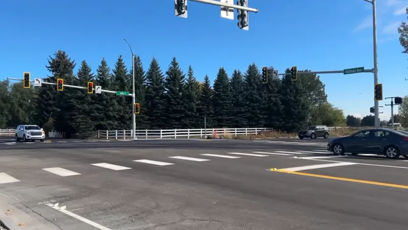 Busy Idaho Falls intersection reopens with new traffic light