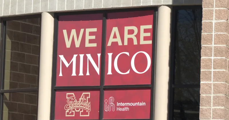 Natural gas odors at Minico High School clear classrooms, close campus for a day