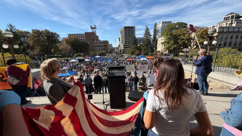 No Kings protest at Idaho Capitol urges Boise crowd to vote, register voters