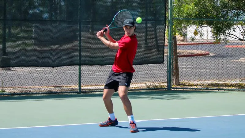 LC State Men's Tennis Sweeps Linfield to Close Fall Season