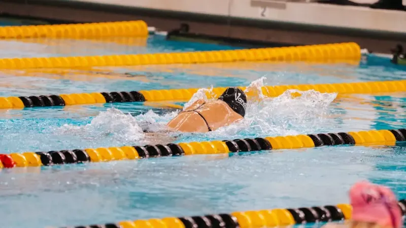 Vandals earn top-ten finish at MPSF Open Water Championship