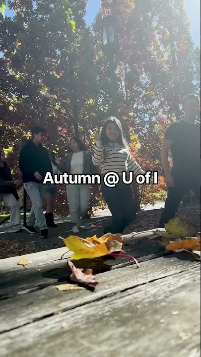 Autumn at U of I. (Video)
