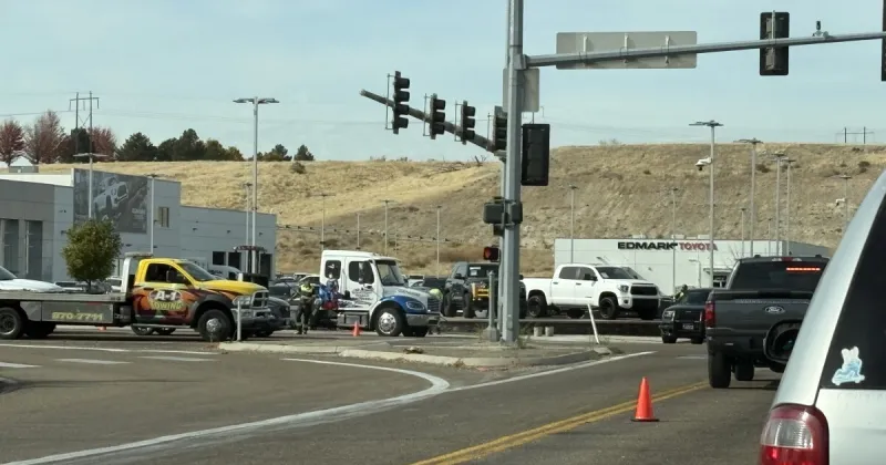 Crash with injury reported at Idaho Center Boulevard and Franklin