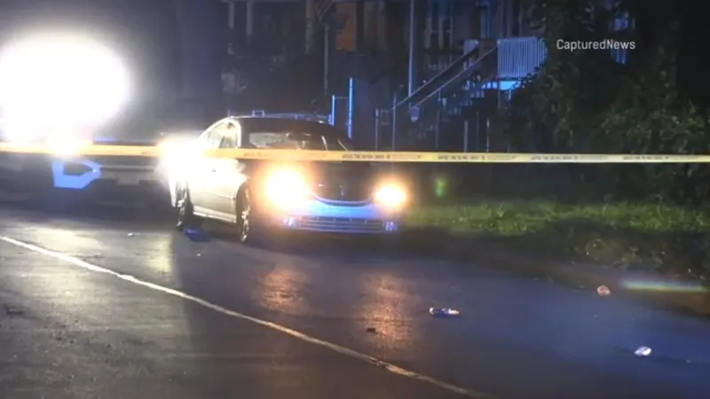 3 shot, 1 fatally, while driving in Englewood, Chicago police say