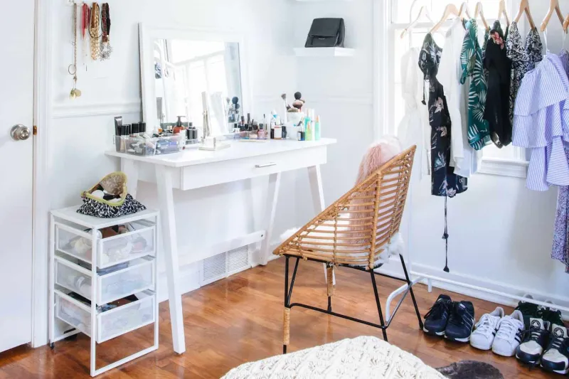 This Storage Gem Organizes My Makeup and Jewelry