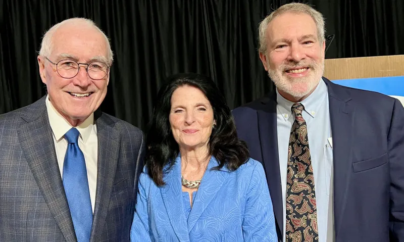 Former Barrington Village President Darch receives 2025 Simon-Edgar Award