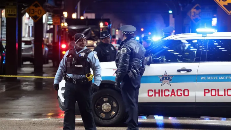 Migrant teenagers charged in fatal stabbing of homeless man in Chicago