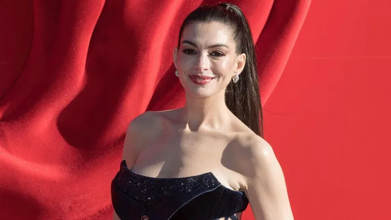 Anne Hathaway fires back at plastic surgery rumors with a surprisingly simple red carpet secret
