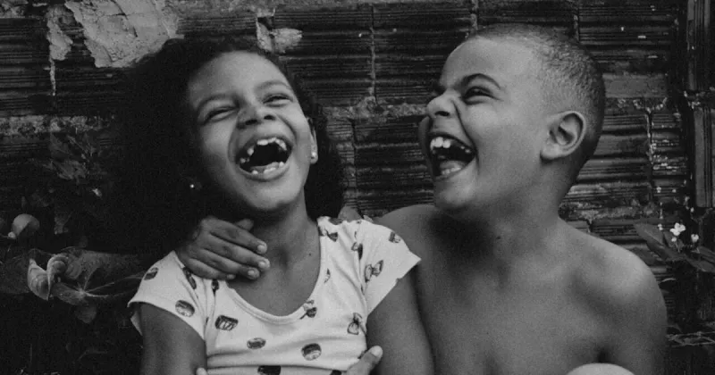 Study shows making kids laugh helps their brains be more resilient