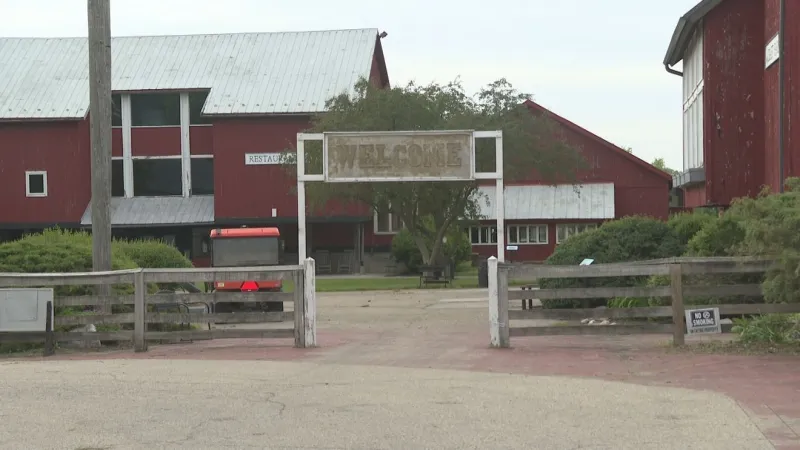 Amish Acres hosts meeting with community on future of business