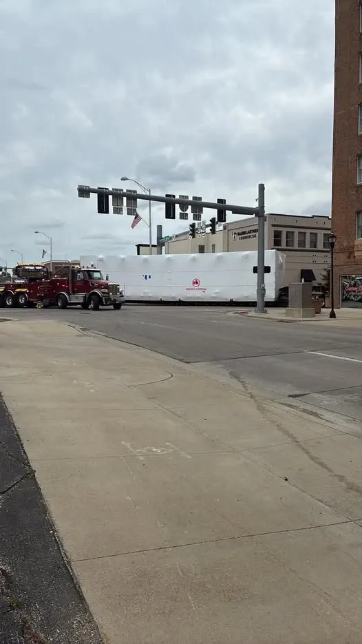 OVERSIZED SEMI BLOCKS BUSY RICHMOND INTERSECTION