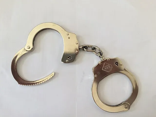 WESTERN WAYNE WOMAN CHARGED WITH DEALING