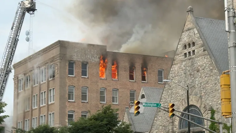 Fire breaks out at Lafayette Building Monday morning