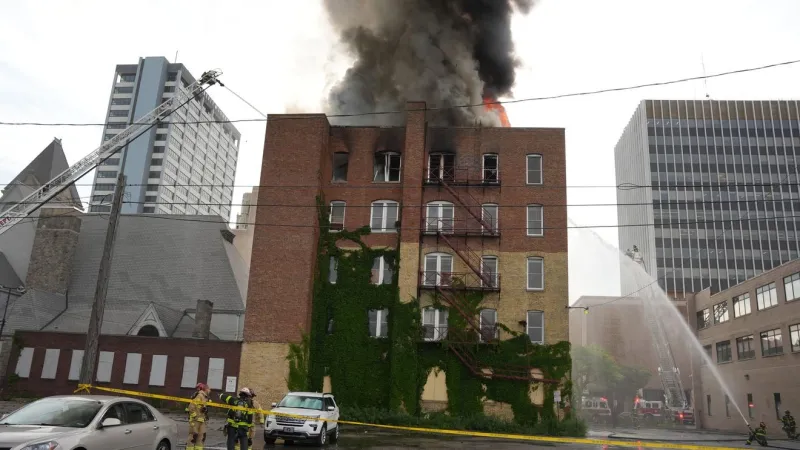 Breaking: Crews respond to fire at Lafayette Building in downtown South Bend