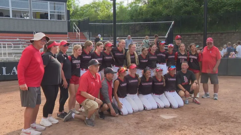 Lakeshore softball wins 8-1, advances to MHSAA division 2 semifinals