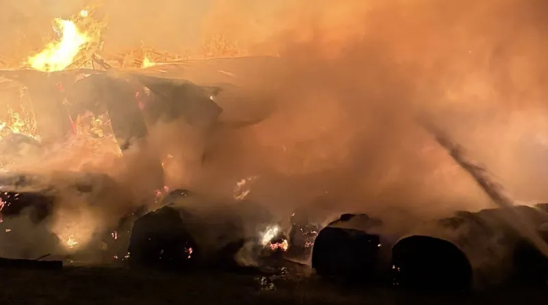 Remaining barn fire smoke endangers air quality in Hope