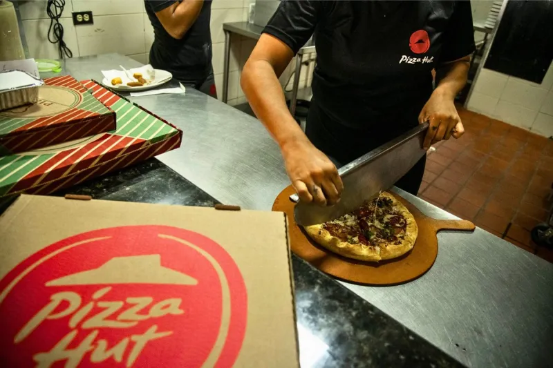 Pizza Hut Ownership Changes in $2.7 Billion Sale