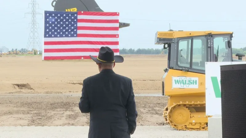 Microsoft breaks ground on new data center in LaPorte