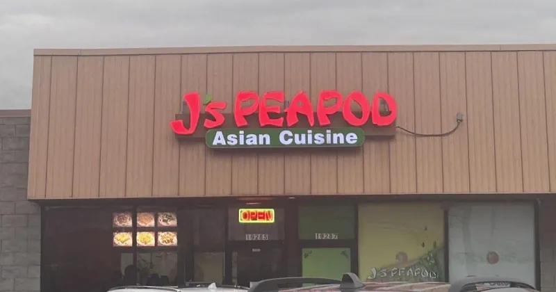 New Chinese restaurant takes over former J's Peapod location