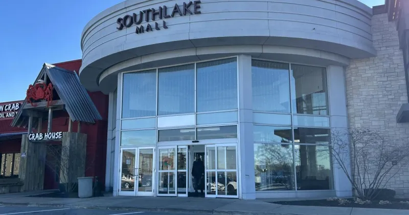 New restaurant opens at Southlake Mall