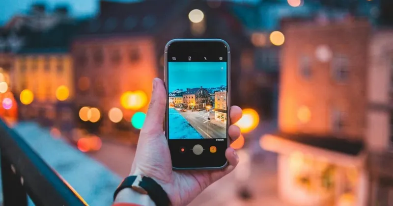 How well can Americans spot AI travel photos when booking a trip?