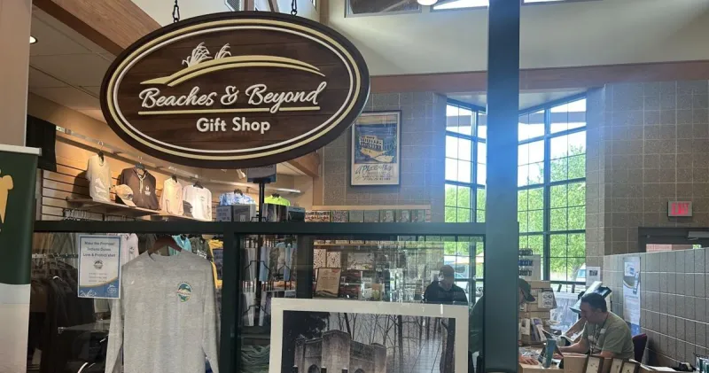 Beaches & Beyond Gift Shop, other businesses win Duneland Chamber Awards