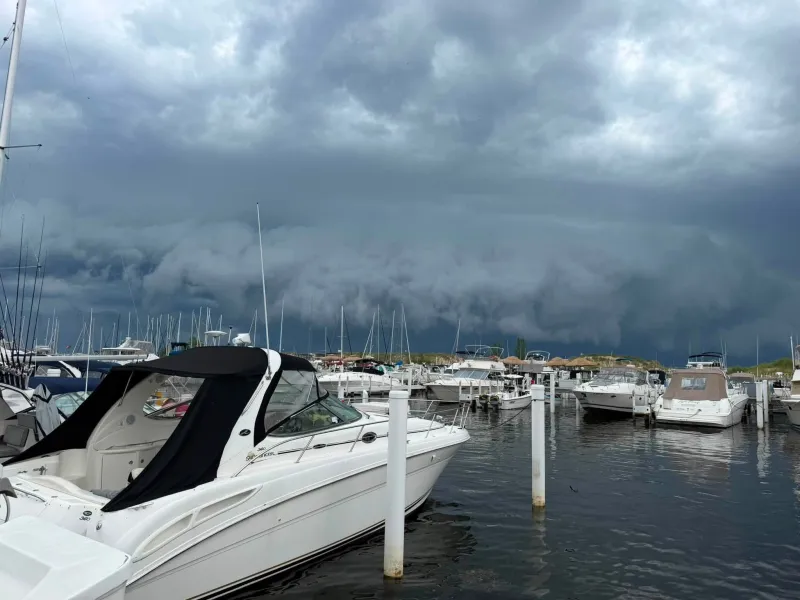 Killer Perspective of the skies from Commander Socrates Gray