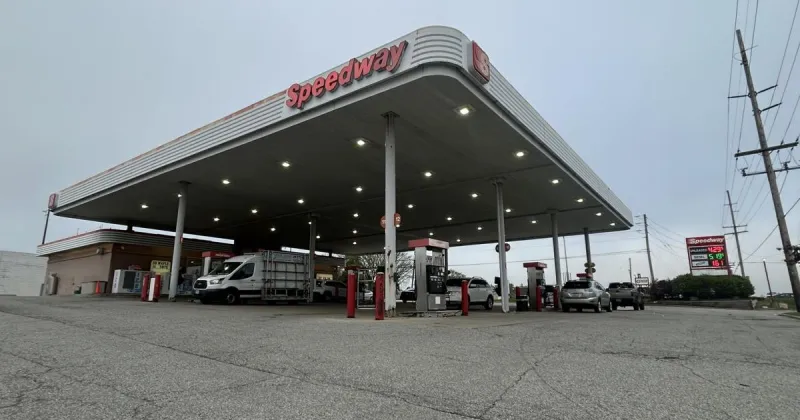 Gas prices dip under $3 a gallon at some Northwest Indiana, but remain artificially low
