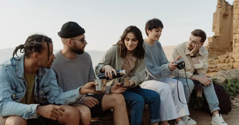 Expert reveals why people-pleasers struggle on group vacations