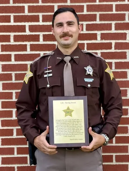 UNION COUNTY DEPUTY GETS LIFESAVING AWARD