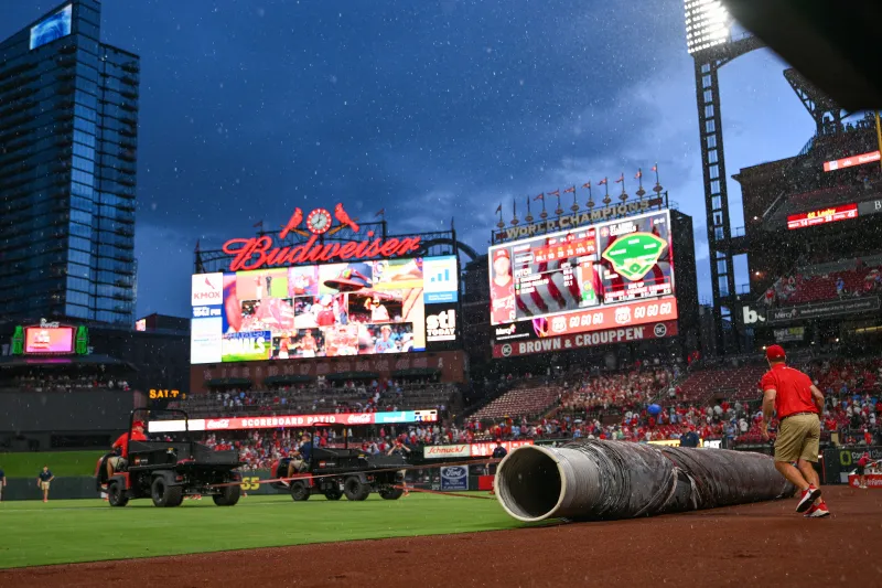 St. Louis Cardinals vs Atlanta Braves Friday Night Rain Delay Discussion