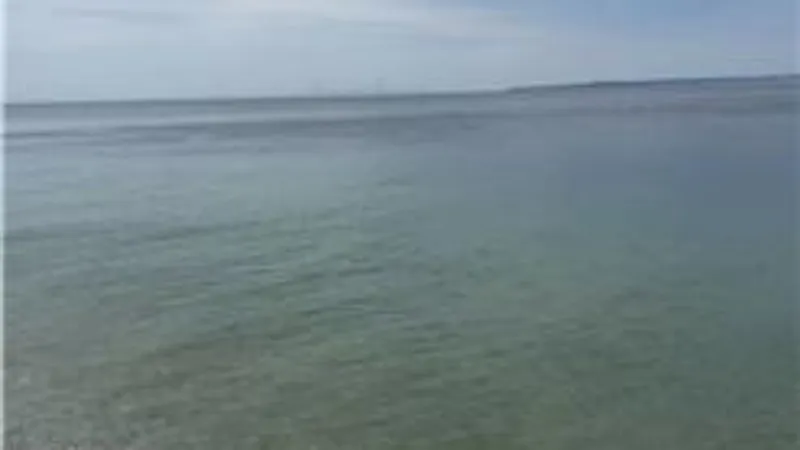 Man dies after boat crashes into marina break wall in Lake County