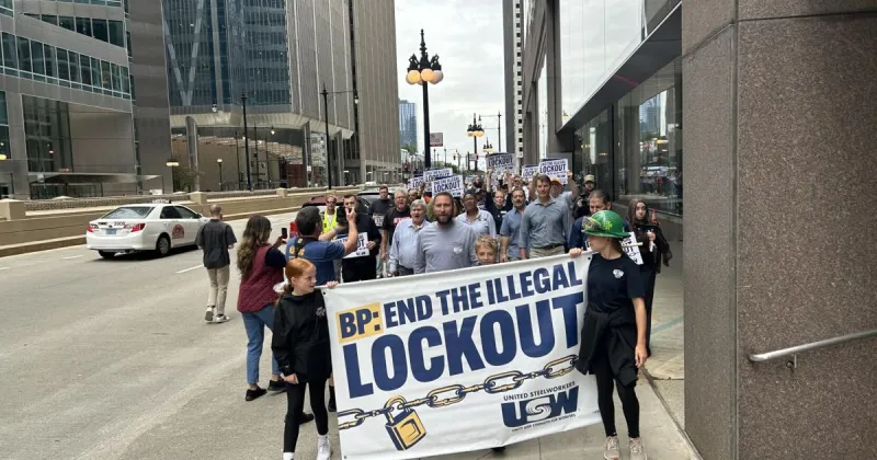 Dropkick Murphys show support for locked-out steelworkers