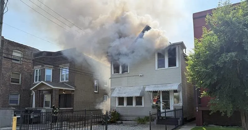 UPDTATE | East Chicago Fire Department extinguishes blaze at residential building