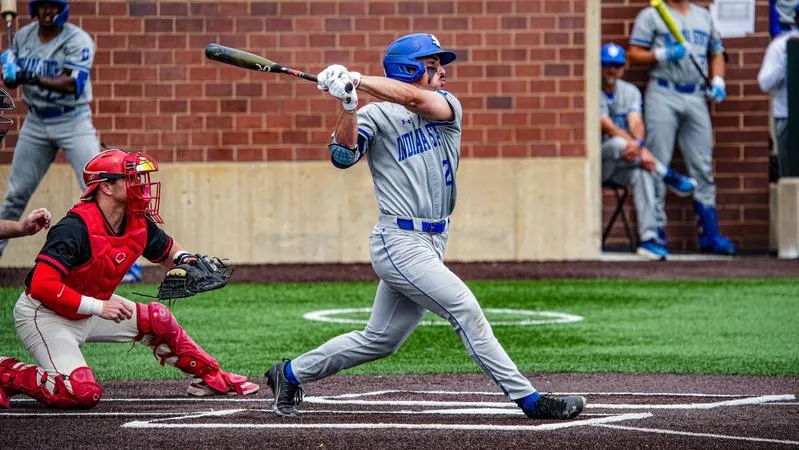 Catch up with Carter Beck as the Sycamore outfielder begins his professional career