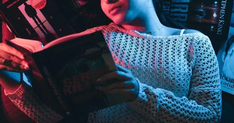 Why 9 out of 10 bestselling thrillers feature violence against women
