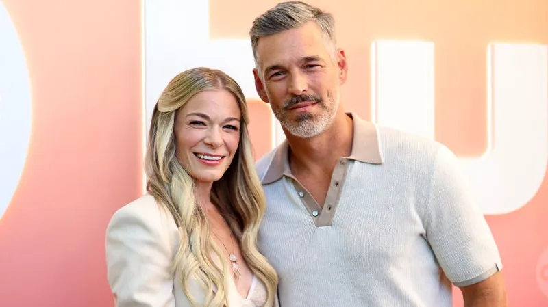 LeAnn Rimes shares naked hot tub photo with Eddie Cibrian on road trip from California to Nashville