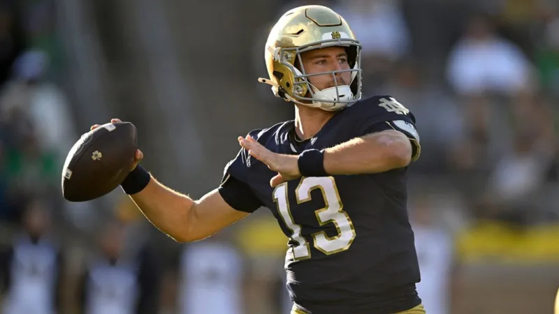 Freeman praises Carr's leadership, growth as Notre Dame nears new season
