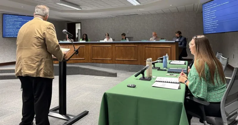 Valparaiso rehires former superintendent as consultant