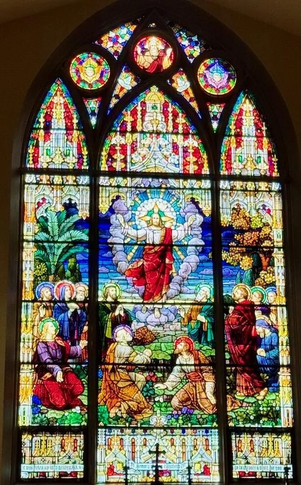 CENTER FOR CREATIVE SOLUTIONS INVITES EVERYONE TO "TOURING CREATIVITY THROUGH STAIN GLASS"
