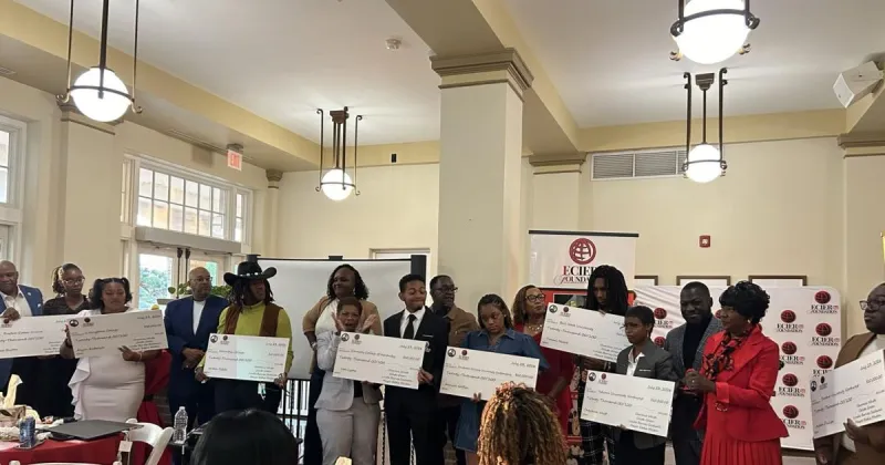 Gary nonprofit awards 9 students $20K college scholarships