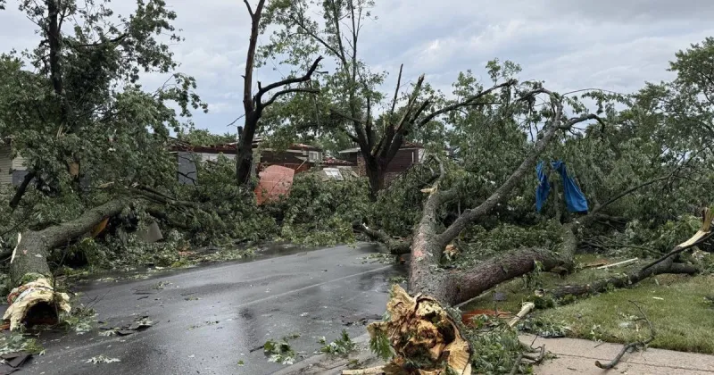 UPDATE | Severe storms lash the Region, leaving damaged homes and widespread outages